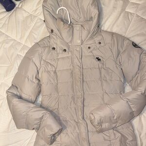 Abercrombie & Fitch Women's Gray Puffer Jacket
